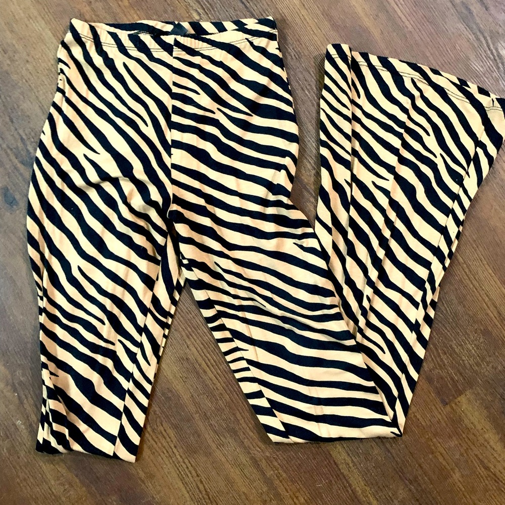Missguided Tall Zebra Flare Bootcut Pants Size 2